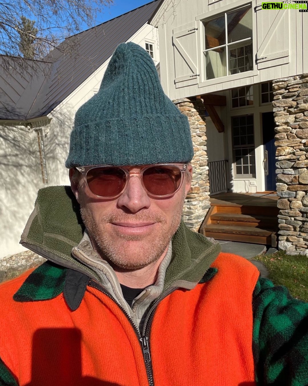 Paul Bettany - 170.2K Likes - Out for a walk in Vermont & trying not to get shot.