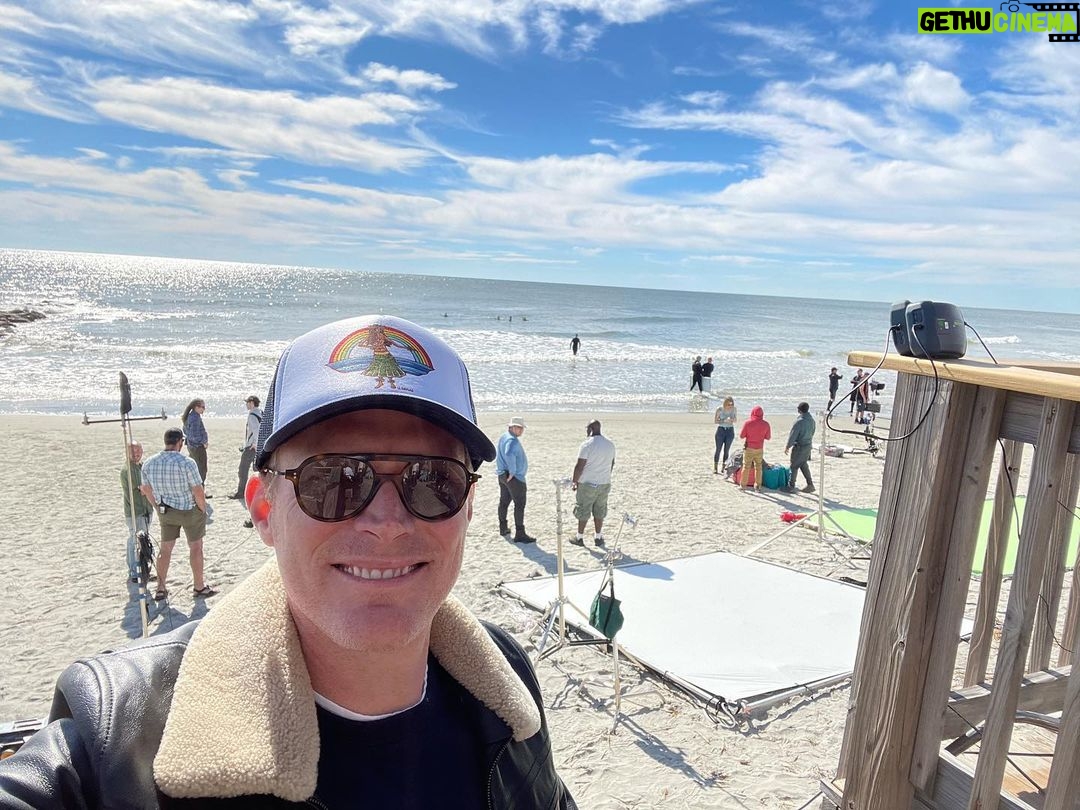 Paul Bettany - 124.8K Likes - Me and @mrdanabrown shooting Harvest Moon on the beach.