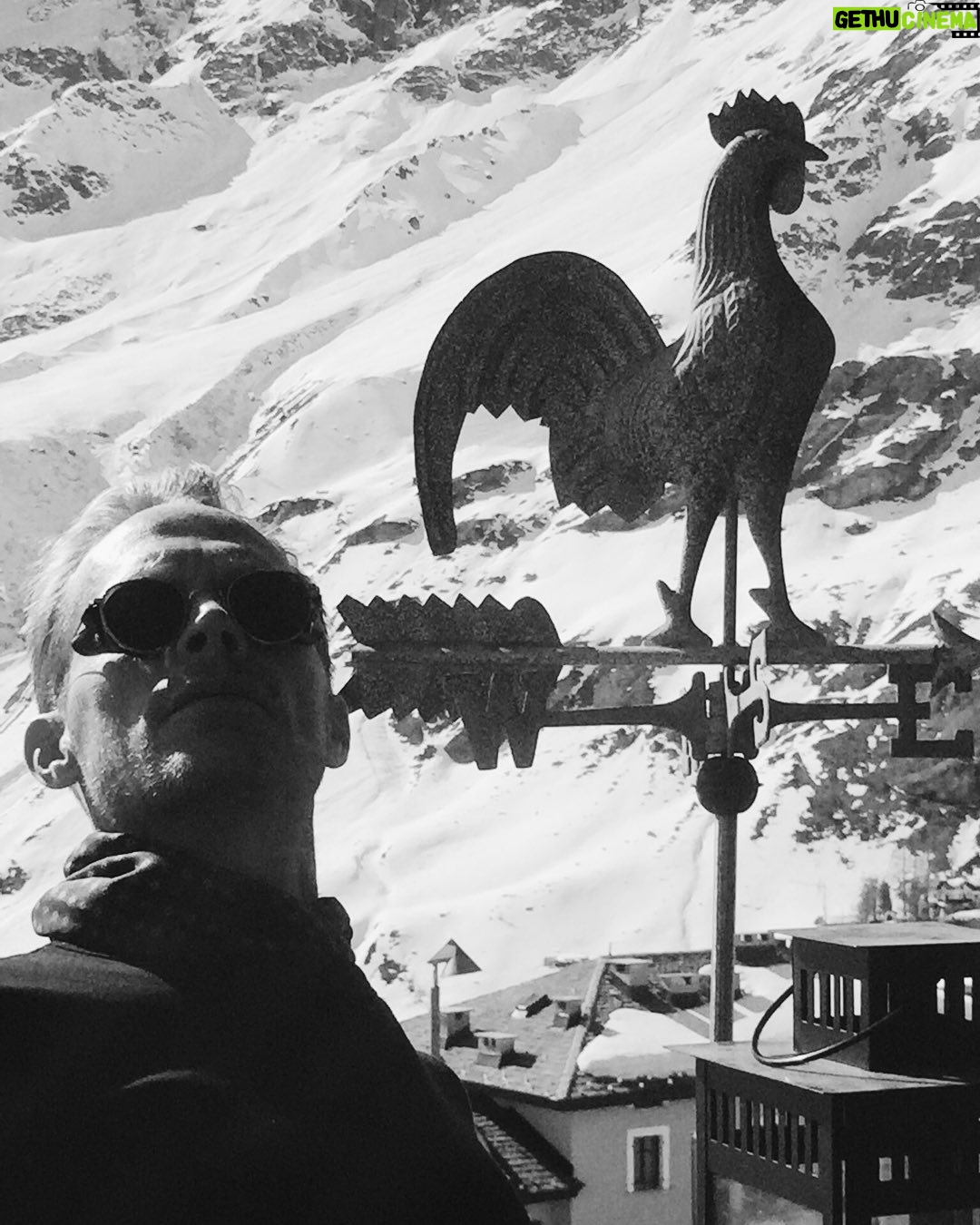 Paul Bettany - 171.7K Likes - What a cock!