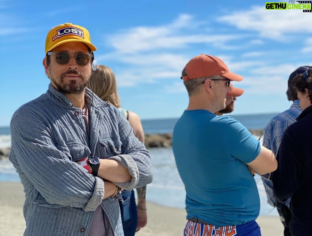 Paul Bettany - 124.8K Likes - Me and @mrdanabrown shooting Harvest Moon on the beach.