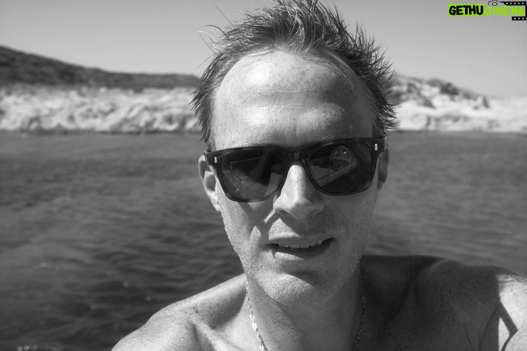 Paul Bettany - 112.1K Likes - Just landed back in NYC, hurricane Henri bearing down⦠missing Greece already.
