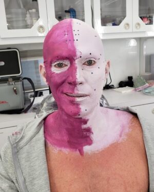 Paul Bettany Instagram - 2 face Vision. Doing a quick turn around from white Vision to red