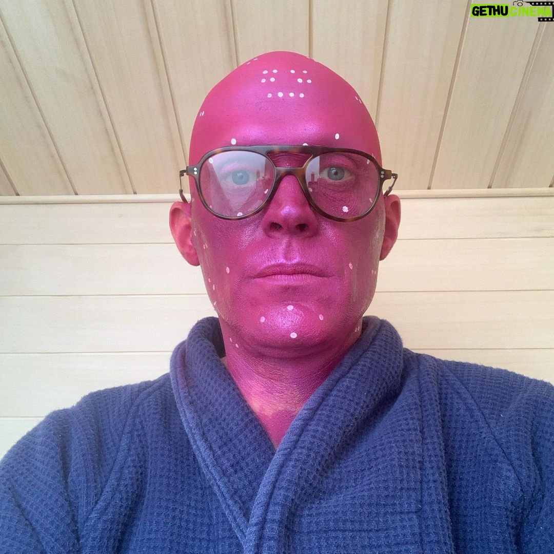 Paul Bettany - 381.1K Likes - Vision taking a sauna and…
