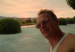 Paul Bettany Instagram - Goodnight 🇬🇷