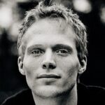 Paul Bettany Instagram - Found my first headshot. 😳