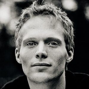 Paul Bettany Instagram - Found my first headshot. 😳