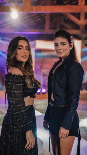 Paula Fernandes Instagram - “Quando 👀 olhos se olham no mesmo olhar, o ❤️ não consegue mais segurar…”

Disponível em todas as plataformas digitais. Aperte o play! ▷