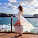 Paula Fernandes Instagram – Criando novas memórias… Praia Do Leão