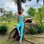 Paula Fernandes Instagram – Meu habitat natural! 🌳💚 Natureza
