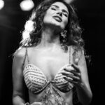 Paula Fernandes Instagram – 🖤 black and white 🤍

📸 Bárbara Dutra