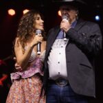 Paula Fernandes Instagram – Já pode um #tbt da semana passada? Ah, @serjaooficial como você é especial! 😍

Sempre incrível estar e cantar com você! 🎤🎵

📸 Bárbara Dutra