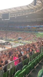 Paula Fernandes Instagram - Cheguei, Allianz Parque! 💜 Allianz Parque Palmeiras