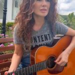Paula Fernandes Instagram – Nunca mais… 
Meus encantos Belo Horizonte, Brazil