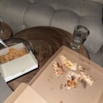Paula Gonu Instagram – cuál os comeríais ahora mismo??
1. calzone de jamón y champiñones con mucho queso
2. pan congelado anteriormente y chamuscado en el horno en un intento de tostarlo
3. palomitas de bolsa
4. alcaparras gordas y picantitas 
5. humus, pan masa madre, ensalada queso de cabra y boniato frito con salsa (y una cocscola y unas lays gourmet)
6. poke de salmón con un poco de todo y salsa picante
7. ensalada rica de menú y unas coquinas con una cocacola y pan 
8. sepia a la plancha con quito y perejil y una manzanilla
9. Crema de verduras, 1L de agua y piña
10. tagliatelle con salsa de tomate, Heura, espinacas y queso de cabra
