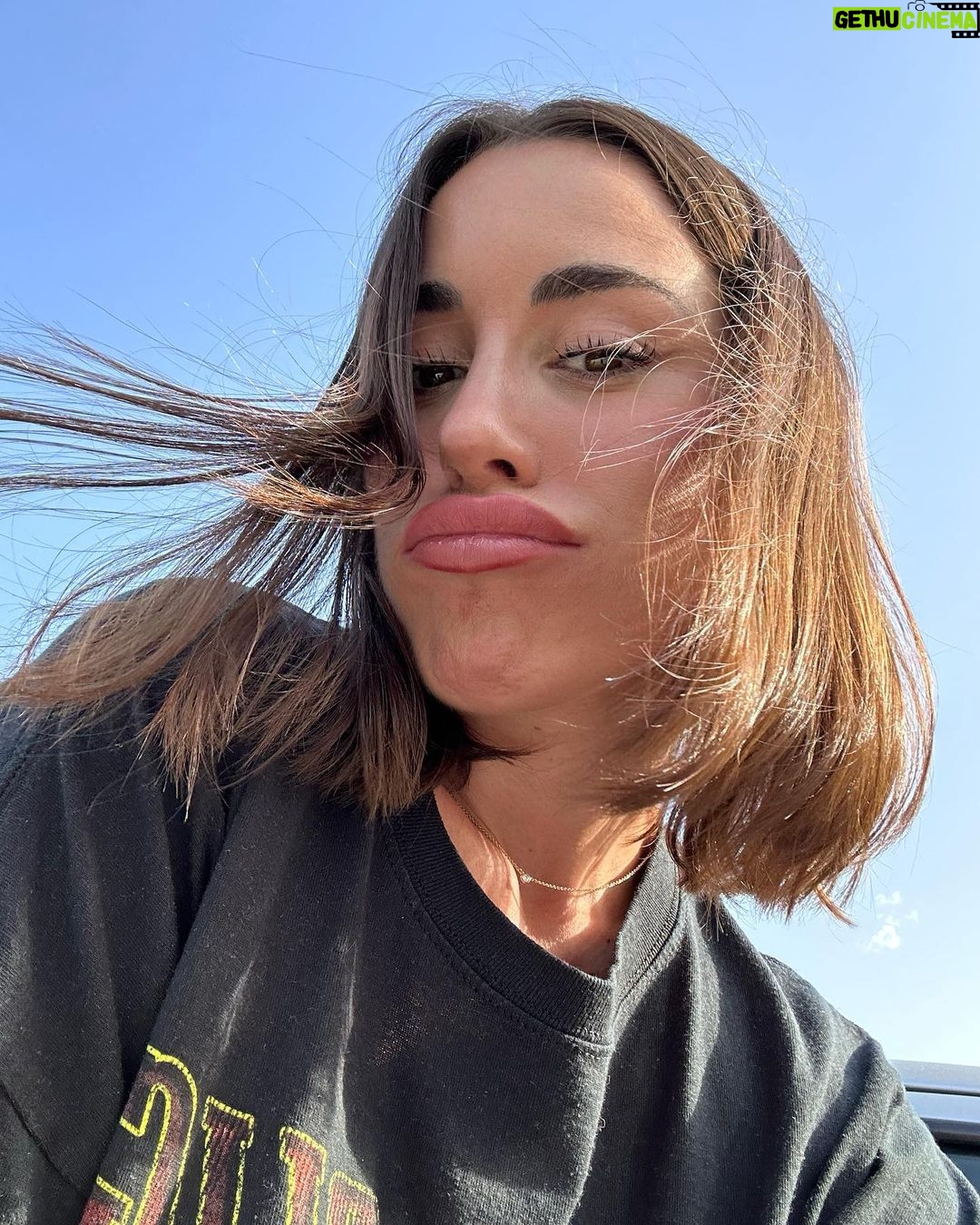 Paula Gonu - 138.2K Likes - mucha gente descontenta con la foto de perfil, pronto la cambio así que si tranquis que no volverán a pasar 9 años❤️