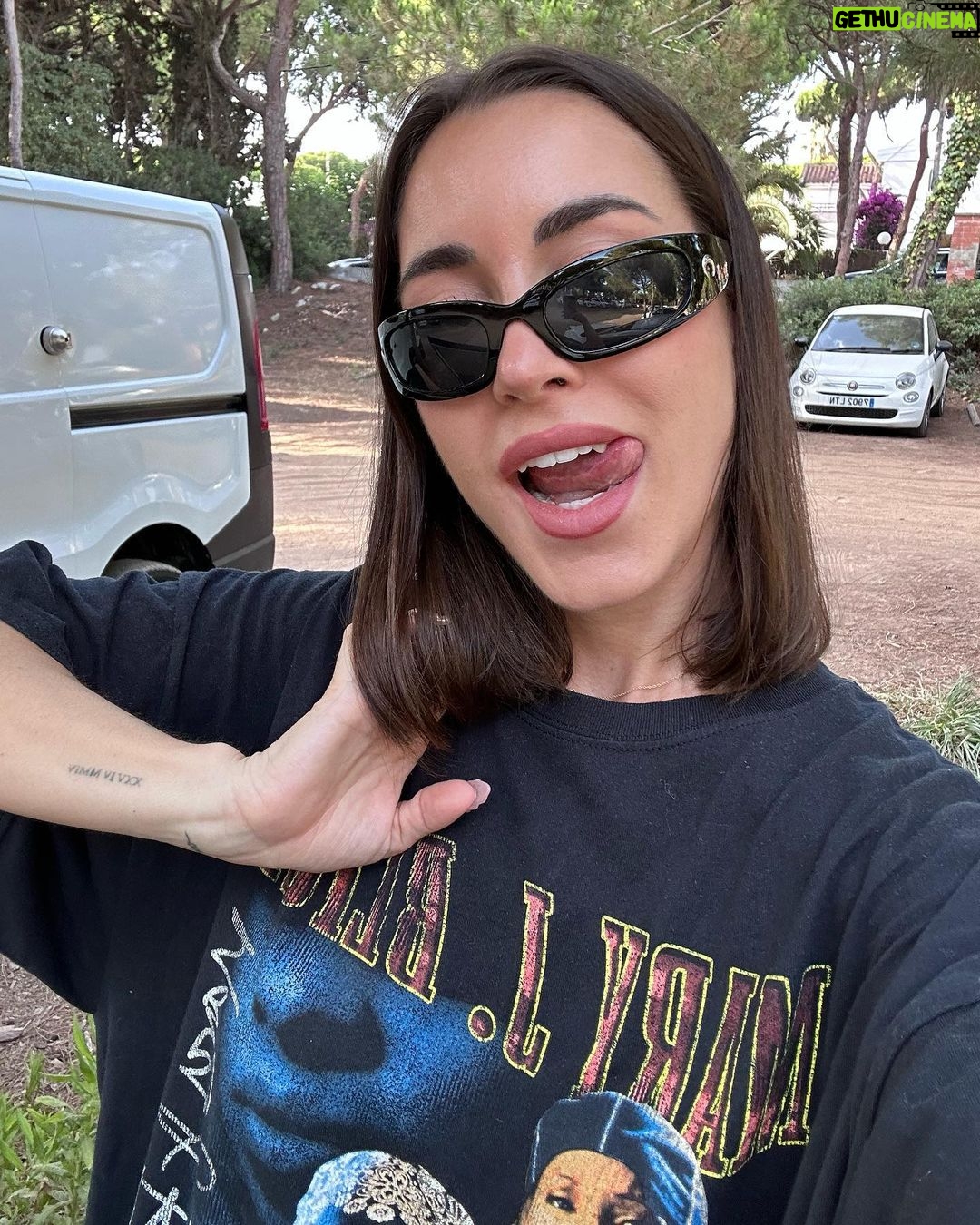 Paula Gonu - 138.2K Likes - mucha gente descontenta con la foto de perfil, pronto la cambio así que si tranquis que no volverán a pasar 9 años❤️