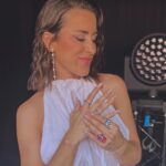 Paula Gonu Instagram – 3 años y 3 veladas han pasado desde que estuve comentando la primera alfombra con mora y rauw (tercera foto)🫶🏽🫶🏽🫶🏽 NOS GUSTA EL LOOK?????