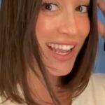 Paula Gonu Instagram - 1. en un hotelito de madrid comiéndome un poke horas antes de una noche especial 2. haciendo uso del ego de mi personaje apreciando mi nueva apariencia 3. pocas cosas mejores existen y si sabéis alguna nombradla 4. =2 5. hace unos minutos probándome cosas pa la velada el sábado 6. sigo pudiéndome hacer mi peinado favorito entonces todo está bien 7. =2 =4 8. =2 =4 = 7 9. el otro día volviendo un poco bebida a casa teniendo que bajar a la coco 10. yo soy esa amiga vuestra