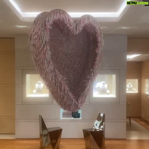 Paulo Coelho Instagram - @gallery_elle heart made of salt. Artist: @chris_oiticica > @bulgari