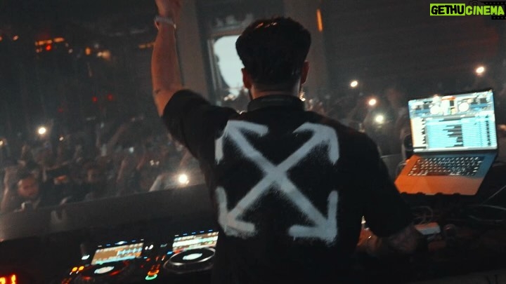Pauly D. Instagram - @djpaulyd always bringing the heat to Boston🔥 Recap last Friday at #MemoireBoston 🍾