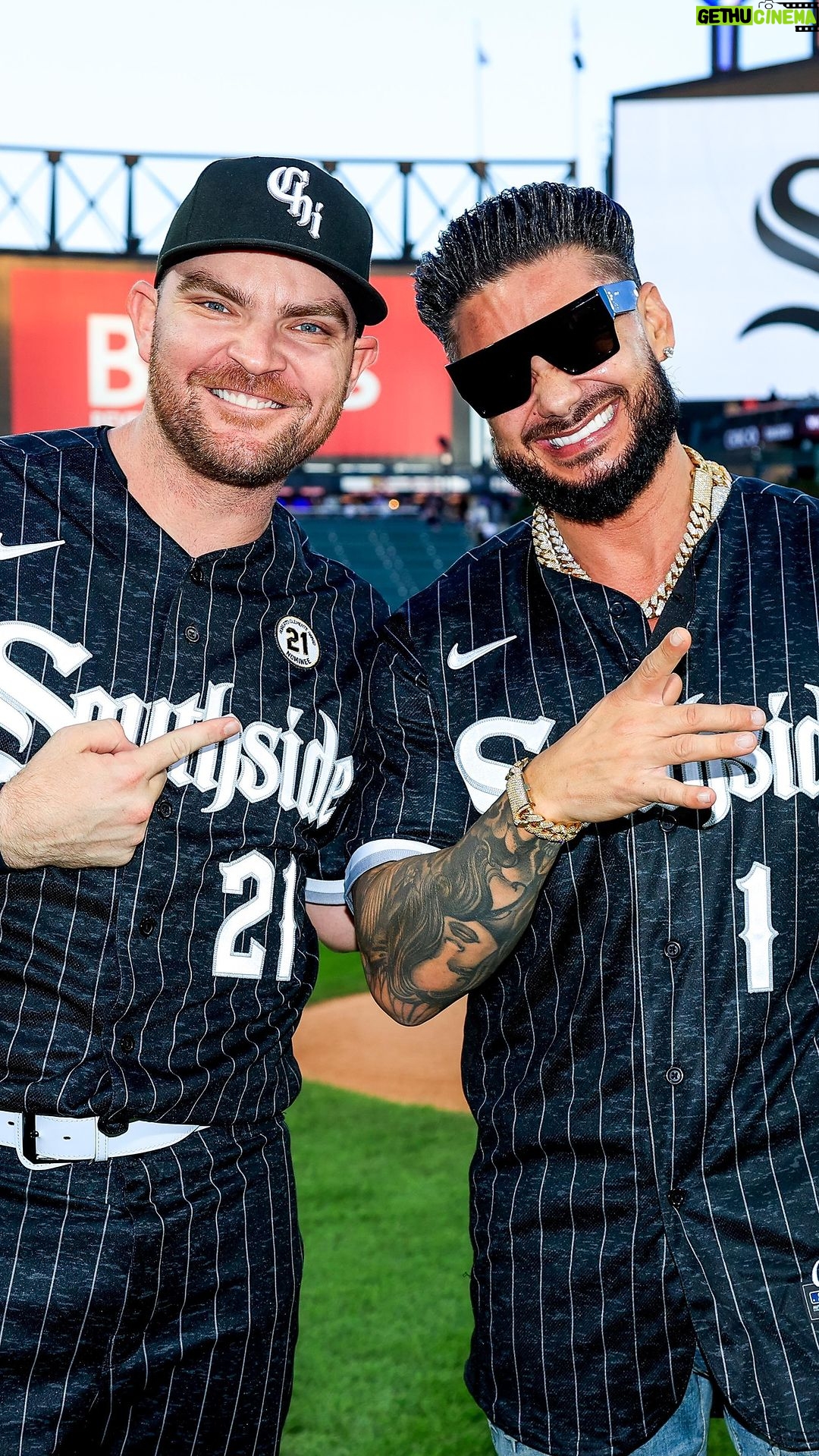 Pauly D. Instagram - Our 1st ever major event and you guys showed up and showed out! Over 1800 people came out to help us SAVE LIVES with Be the Match! 💙💚 “Yeaaaah Southside- It’s Tailgate Time” raised over $50k and we got to fist pump with Pauly D. I’d say that makes for a pretty good Friday! 👊🏻 Thank you all SO much! WOW!💥 Chicago, Illinois