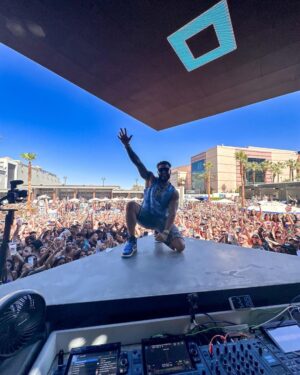Pauly D. Instagram - God Bless Me It’s Summaaaaaa!!! @wetrepublic ☀️😎
