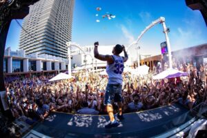 Pauly D. Instagram - I Love Bday Celebrations This Time A Yearrrrr!!!!!! 🇺🇸🎂🙌

📸 @koollpics