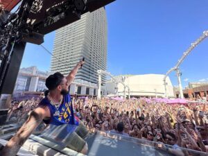 Pauly D. Instagram - Vegas Pool Parties = Next Level! 🙌🙌🙌 Comment Down Below If You Were There And Who’s Coming To The Next One ☀️😎