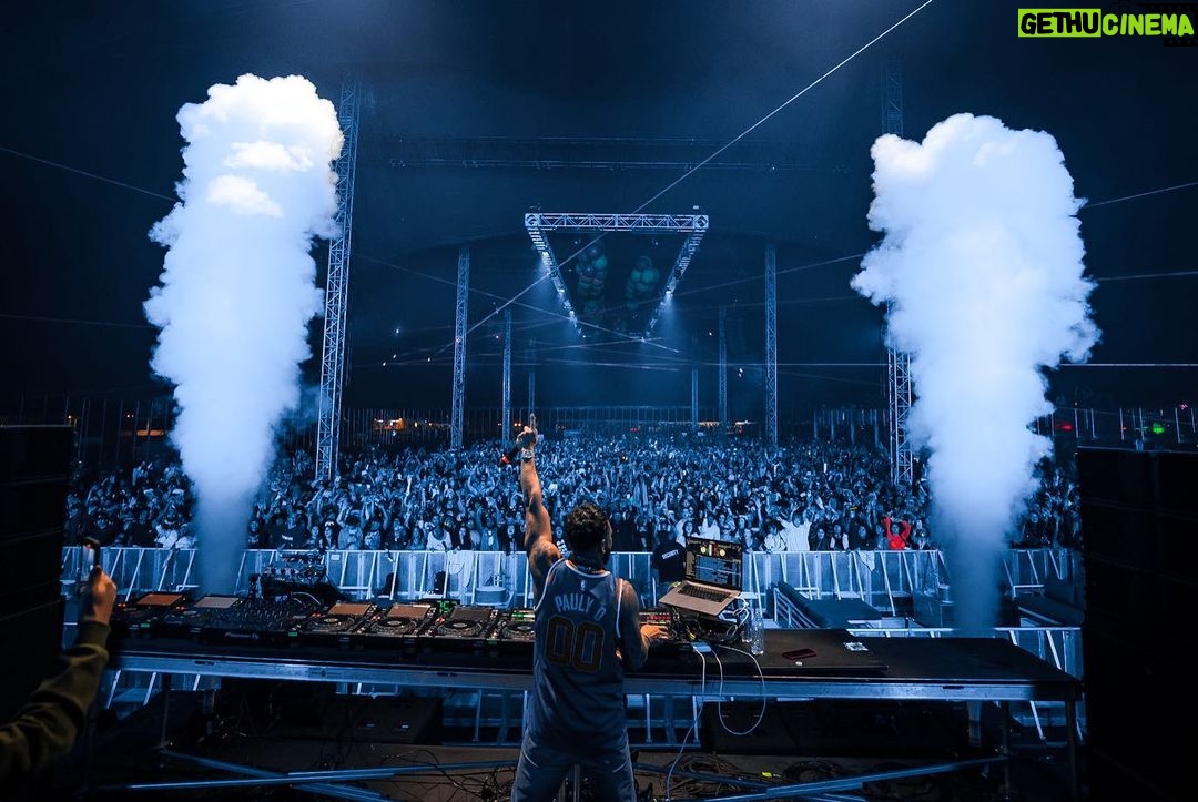 Pauly D. Instagram - #decadenceaz 🙌🙌 <——- Swipe 📷 @luisdcolato @jacobtylerdunn