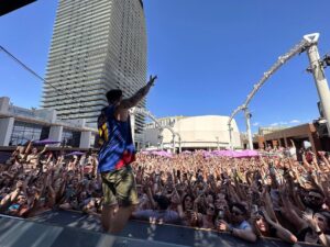 Pauly D. Instagram - Vegas Pool Parties = Next Level! 🙌🙌🙌 Comment Down Below If You Were There And Who’s Coming To The Next One ☀️😎