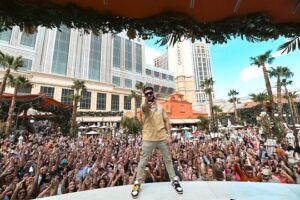 Pauly D. Instagram - Epic Kick Off To The Vegas Pool Season Today @taobeach 🏖️👙!!! Shout Out To Everyone That Came Out!!!! What Vegas Pauly D Party Are You Coming To Next?!! 🙌🙌🙌🙌

📸 @tobyacuna