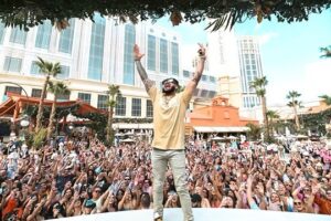 Pauly D. Instagram - Epic Kick Off To The Vegas Pool Season Today @taobeach 🏖️👙!!! Shout Out To Everyone That Came Out!!!! What Vegas Pauly D Party Are You Coming To Next?!! 🙌🙌🙌🙌

📸 @tobyacuna