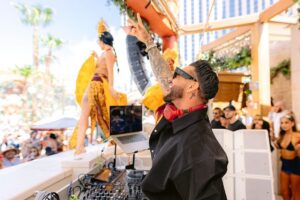 Pauly D. Instagram - Las Vegas THIS SATURDAY 3/25 Kick Off Pool Season With Me @taobeach 🏖️👙🩳