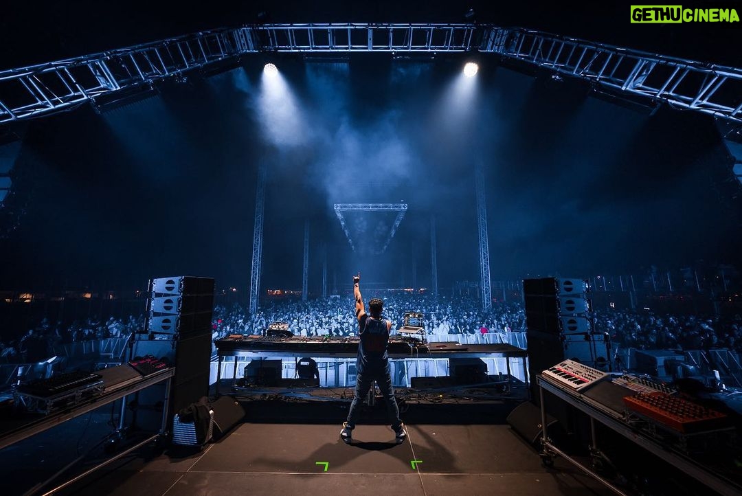 Pauly D. Instagram - #decadenceaz 🙌🙌 <——- Swipe 📷 @luisdcolato @jacobtylerdunn