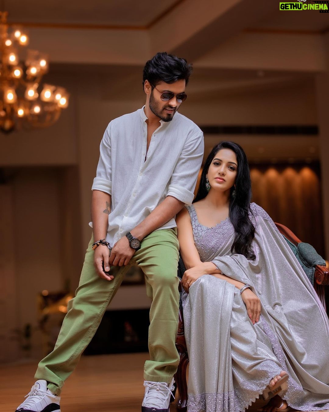 Pavani Reddy Instagram - My everything #pavmir #❤️ @nr_bridal_ @magicmomentsphotography4u @creativesolutions.lk @joyglorious_bridal_jewellery
