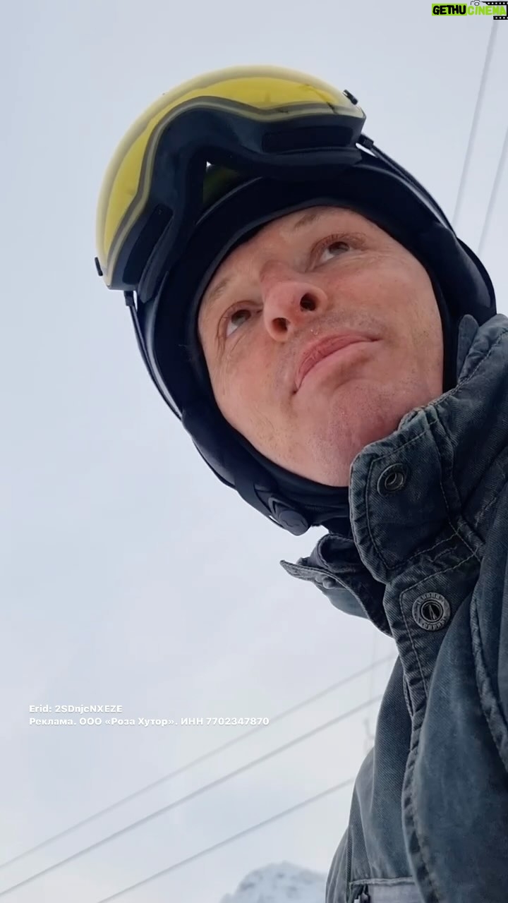 Pavel Volya - 35.5K Likes - На несколько дней вырвались на @rosakhutor. Ну что за кайф! Дети за несколько занятий с инструктором встали на лыжи, я успел покатать и на борде, и на лыжах. Прокат на месте, все, что нужно, в наличии.
А вообще, на @rosakhutor масса активностей, даже для тех, кто не катает. Можно гулять и наслаждаться красотами и чистым воздухом, покататься на родельбане или сходить покормить альпак. В общем, 33 удовольствия. Кстати, в этом году ребята создали отдел, который подготовит для вас специальную программу «под ключ». Ни о чем не надо заботиться, можно просто наслаждаться отдыхом. Все вопросы решаются 24/7, прекрасный сервис. До встречи в горах!
Erid: 2SDnjcNXEZE
Реклама. ООО «Роза Хутор». ИНН 7702347870