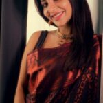 Pavithra Lakshmi Instagram - 🖤 Shot by @vigneshkumar.rb Thank you for the saree patoootiee @surabhi_vimala 🫰😘