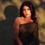 Pavithra Lakshmi Instagram - Randomly finishing up the grid❤️ And oh yeah, the lyrics you listen was by, yours truthfully me🤍🫰 Shot and edited @arungnanavel & team Wearing @tamarachennai Mua @ratnamakeupartist Hair @mahi_hairdo
