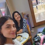 Pavitra Punia Instagram – Coffee ☕️ with my gals 👧 👧

@sinhavantika 
@moushumibanerji 

#pavitraapuniya