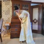Pavitra Punia Instagram – This saree has my heart ❤️ 

Thank you @zalfrombenaras 
And Ankita  @connectedforfashion 

#pavitrapunia #pavitraa #pavitraapuniya