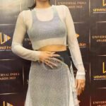 Pavitra Punia Instagram - I almost tripped 😐 on the Red carpet .. Won the #fashionista award 2023 🥇 @universal_india_awards @soapboxprelations Thank you so very much. Count on me , I will never disappoint y’all with my fashion choices. 👉🏻 it was the last minute making and mix and matching of my dress. I made the dress. #tailor and #styling skills at its best 🥰 (Daddy would have been proud 🥲) #pavitrapunia #soapbox