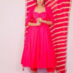 Pavitra Punia Instagram - Series no 2 Pairing this beautiful #anarkalisuit with black #stilettos and my favourite nic nac accessories some #crystals and #diamonds. A studded watch and black pearl and mixed mirror earrings. Minal look of nude eye shadow a baby pink eyeliner for the sharpness on the edges. Baby pink lipstick 👄 This beautiful simple yet chique Anarkali suit from #bunaai. And my black beauties from #zara is all that international #valentino look for this wedding season for that one dulhe ki “naukari karne wali” behan. Outfit from @bunaai Earrings from @bunaai Heels from @zara Watch from @audemarspiguet 💋💋💋💋💋 #pavitrapunia #fashion #style #fashiondiary