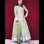 Pavitra Punia Instagram - So this season indian wear will be done in next few days post. Series 1 Wearing @colourfulthreads.in PR @issavibe_pr Hairclips @saar_beauty Hair @hairstylist.julie Jewels - straight from my closet. Heels - straight from my closet. #pavitraa #pavitrapunia