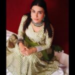 Pavitra Punia Instagram - So this season indian wear will be done in next few days post. Series 1 Wearing @colourfulthreads.in PR @issavibe_pr Hairclips @saar_beauty Hair @hairstylist.julie Jewels - straight from my closet. Heels - straight from my closet. #pavitraa #pavitrapunia