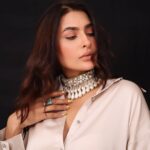 Pavitra Punia Instagram - Some me time at home 🏡 with team just to pamper myself. 🎀 Wearing @chiquestudio 🌳 🍃 Necklace @amamajewels 💎 Heels @gianvitorossi 👠 Hairstyling @hairstylist.julie Makeup @pavitrapunia_ (it’s me hi) As naresh @neelsannaresh is unavailable 🤷🏻‍♀️ 📸 @shadank_photography #pavitrapunia #pavitraa