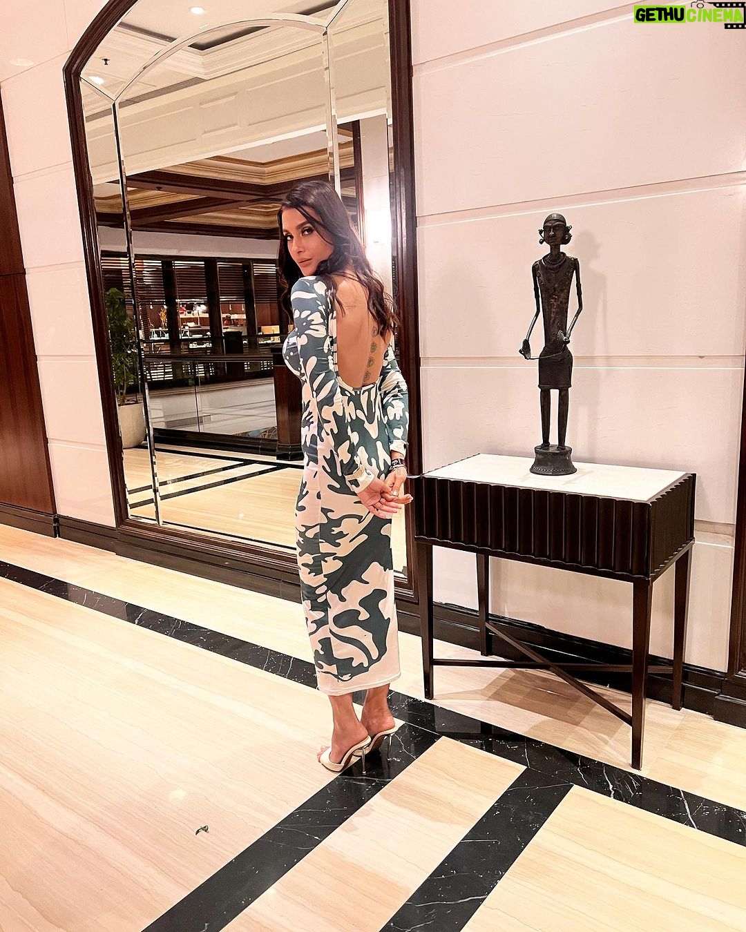 Pavitra Punia Instagram - About last night at @missmalini 15years celebration 🎊 #anniversaryspecial New hair (chopped my hair) My obsession for #bodycondress is back. My father always said “aise kapde achhe lagte hain tum par” 🥹 #pavitrapunia #teammissmalini #maliniagarwal #missmalini #mm15 Mumbai, Maharashtra
