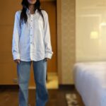 Pavitra Punia Instagram - The silly one ☝️ is my #airportlook Appreciate me for the thaka hua hairstyle #hello #pavitra #pavitrapunia #fashion silly tails of fashion is my love for oversized shirts #whiteshirtstyle