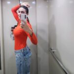 Pavitra Punia Instagram – …and just like that, selfie 🤳 session in the elevator 🛗 got intensely interestingly obsessed 💋🫶✔️ 
OK bye 👋 

#outfitoftheday

#pavitraapuniya #fashion #style #glam #gorg