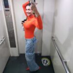 Pavitra Punia Instagram – …and just like that, selfie 🤳 session in the elevator 🛗 got intensely interestingly obsessed 💋🫶✔️ 
OK bye 👋 

#outfitoftheday

#pavitraapuniya #fashion #style #glam #gorg