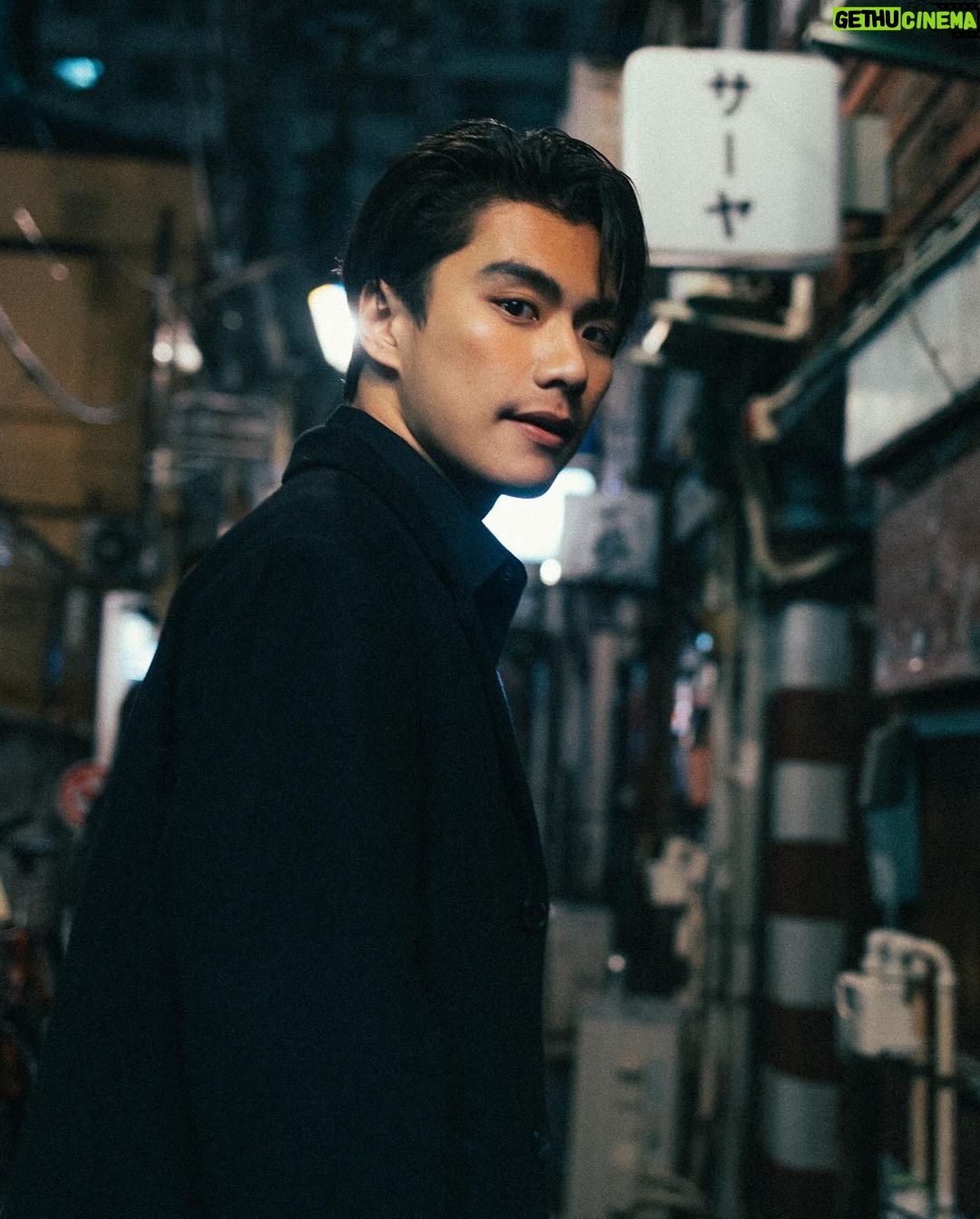 Pawat Chittsawangdee Instagram - Lost in Japan 🍂 #อารมณ์นิยม Shinjuku Omoide Yokocho
